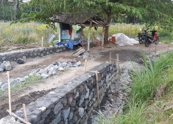 Progres Pembangunan Jalan Akses Menuju Lahan Calon Rumah Tahfidz Di Sembungan